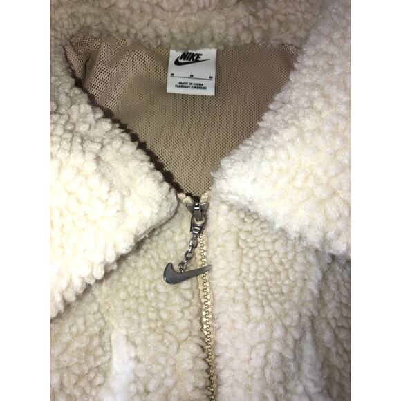 Nike Sherpa Fleece Jacket Big Swoosh Cream White Women’s M Cozycore Streetwear - Picture 7 of 9
